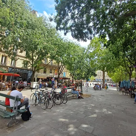 Happy - De Le Marais *