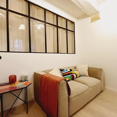 Happy - De Le Marais