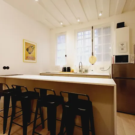 Happy - De Le Marais *