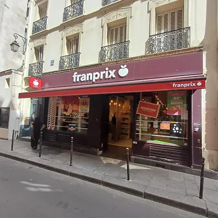 Happy - De Le Marais アパート *