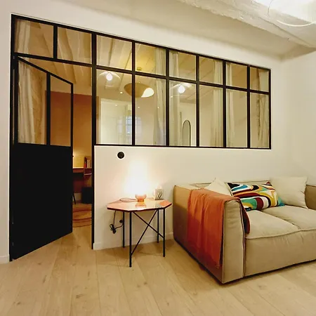 Happy - De Le Marais Daire *
