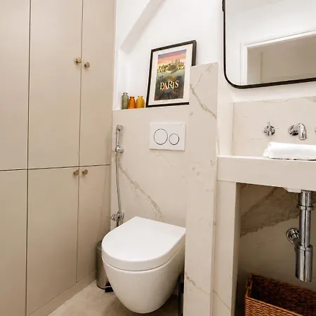 Elegant & Quiet In Le Marais Near De דירה *
