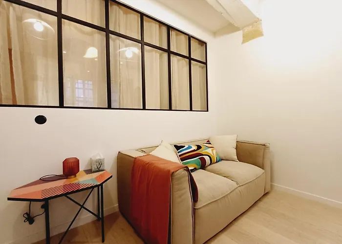 Elegant & Quiet In Le Marais Near De