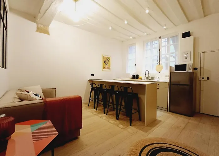 Апартаменты Elegant & Quiet In Le Marais Near De Париж