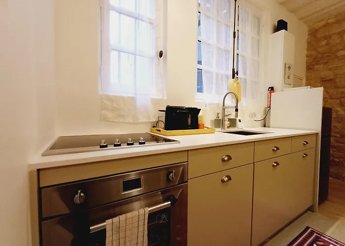 Апартаменты Elegant & Quiet In Le Marais Near De