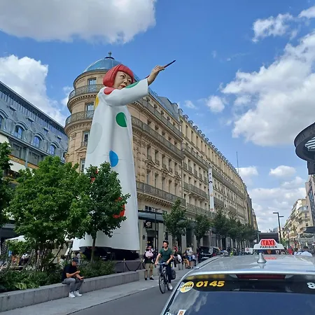 Happy - De Le Marais